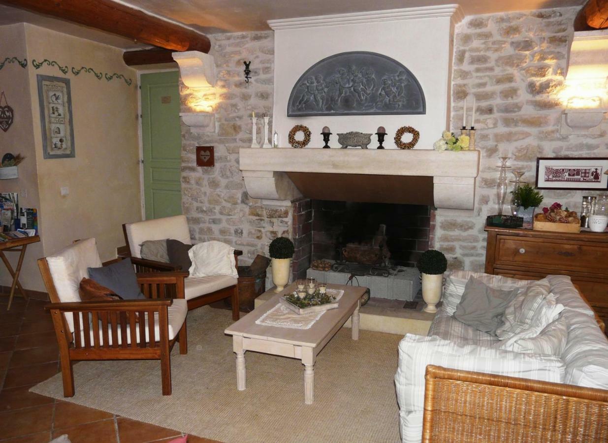 Bed and Breakfast La Capucine Lagnes Exterior foto