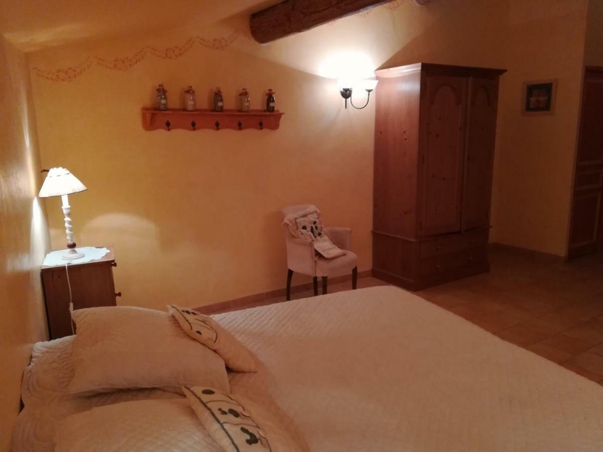 Bed and Breakfast La Capucine Lagnes Exterior foto